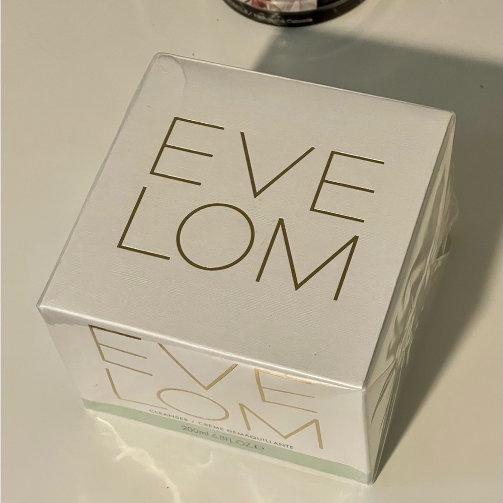 Bestselling Cult Classic Eve Lom Luxury Cleanser 200 ml (no cloth) - Picture 3 of 5